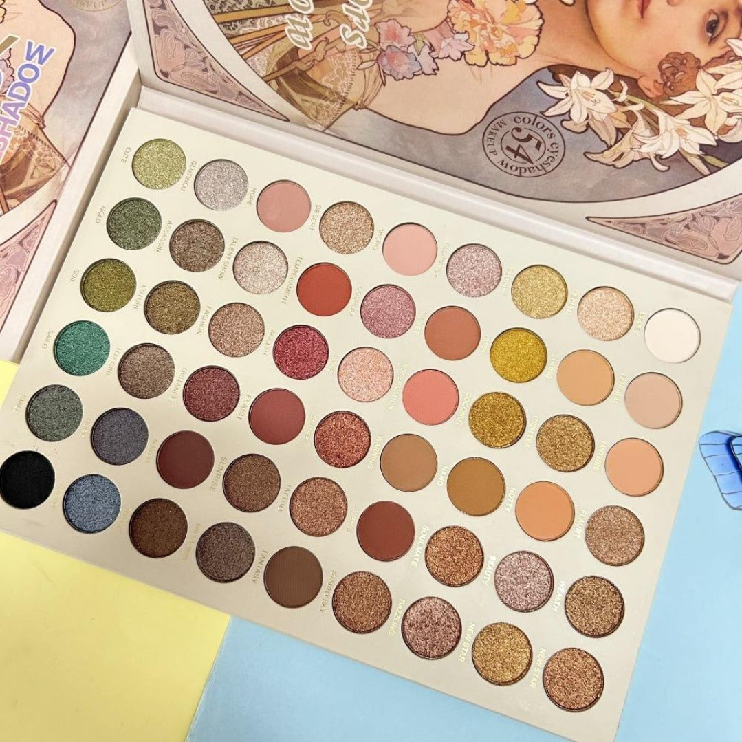 Paleta profesionala de 54 farduri Colors Eyeshadow Palette+CADOU Spray fixator make-up